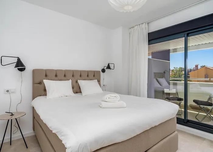 Beachclose With Pool By Costarentals - Ref 22 *