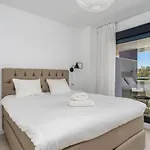 Beachclose With Pool By Costarentals - Ref 22 *